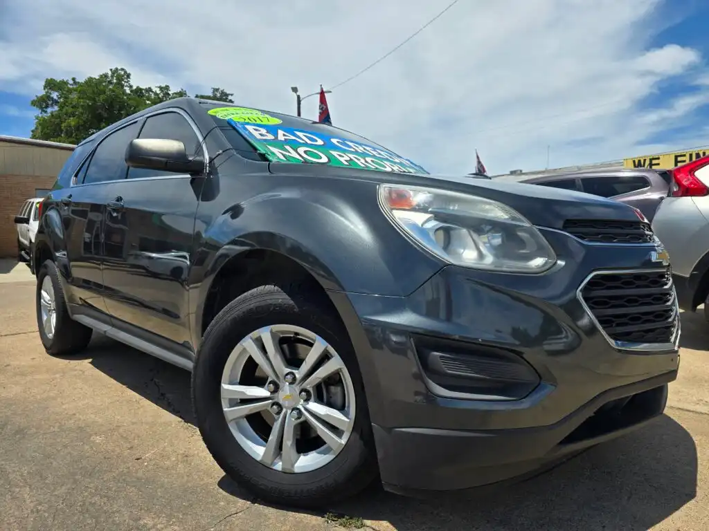 2017 Chevrolet Equinox LS's photo