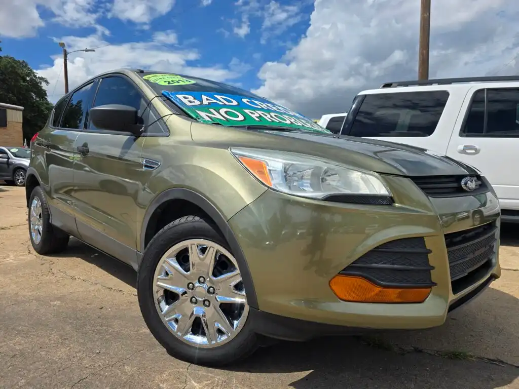 2013 Ford Escape S's photo