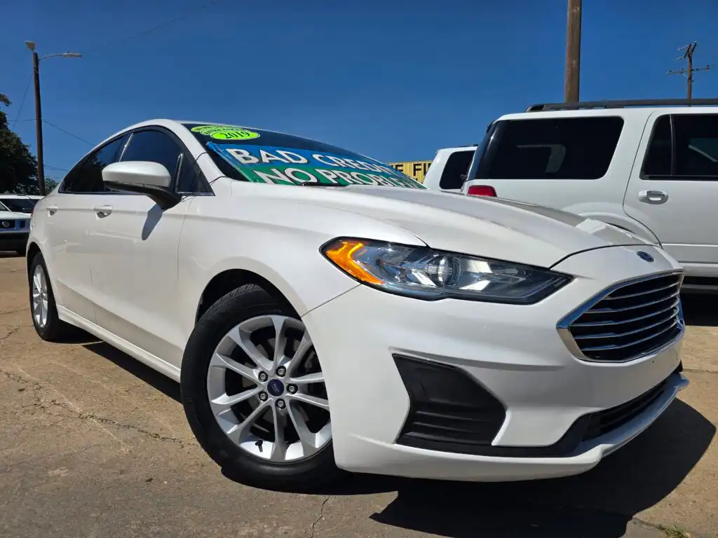 2019 Ford Fusion SE FWD's photo