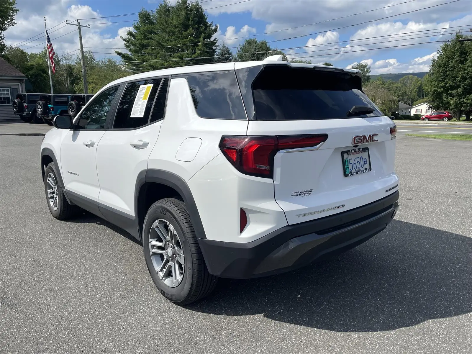 2025 GMC Terrain Elevation AWD photo 3