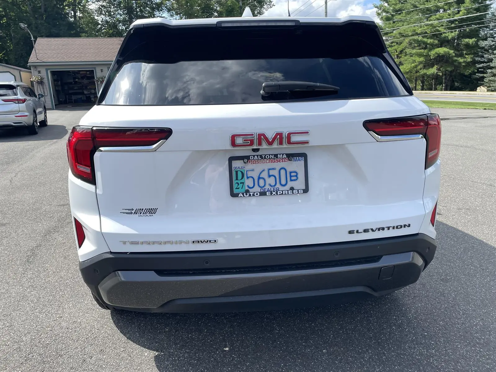 2025 GMC Terrain Elevation AWD photo 5
