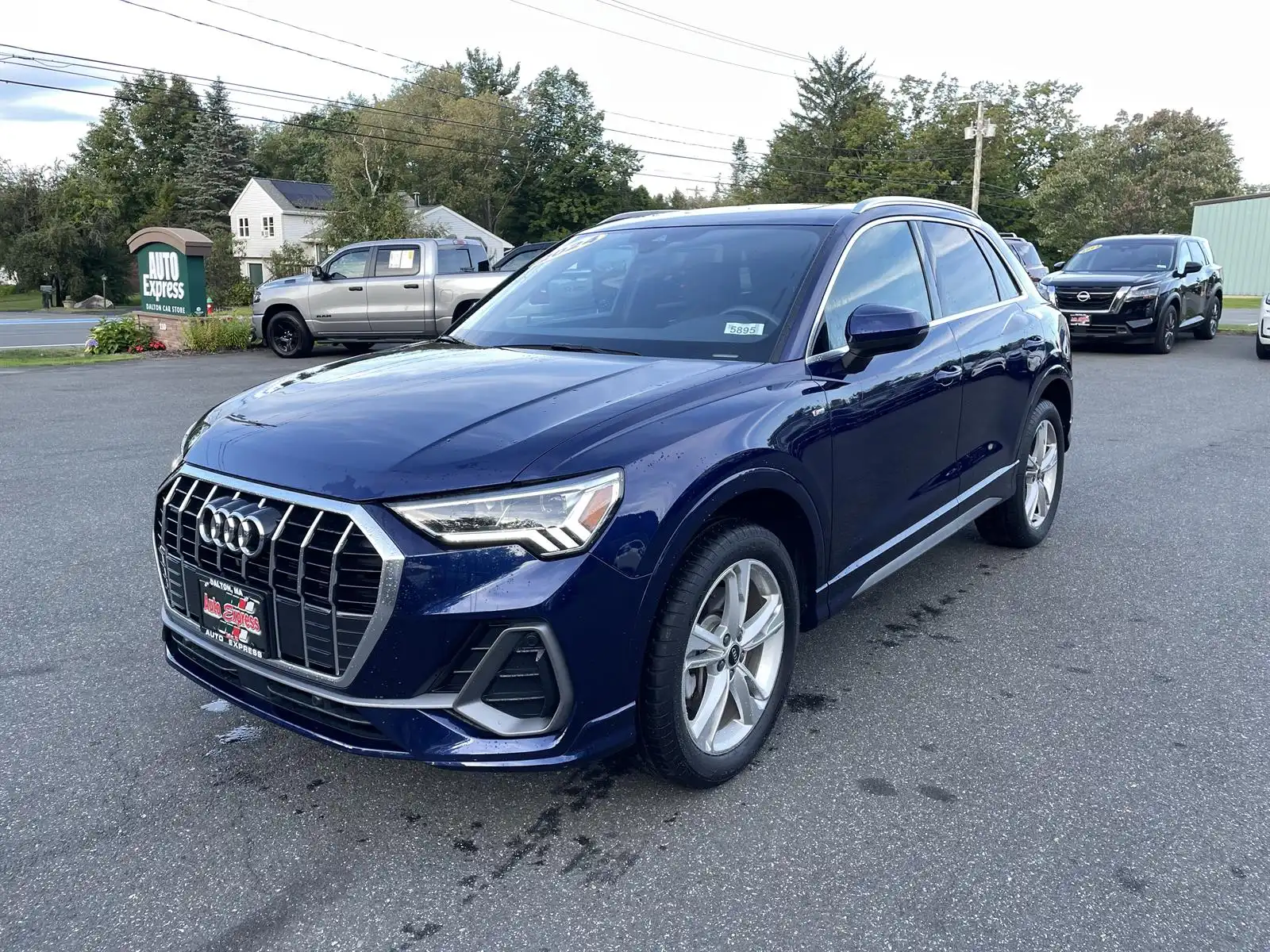2024 Audi Q3 45 TFSI S Line Premium quattro's photo