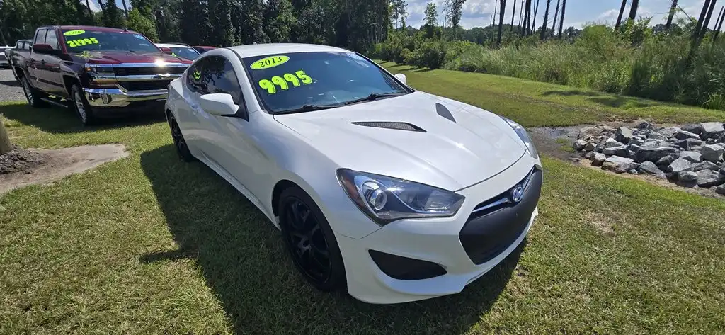 2013 Hyundai Genesis Coupe 2.0T Premium 8-Speed A/T's photo