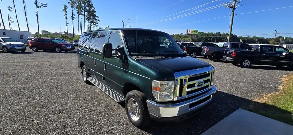 2008 Ford E-Series E-150 Van's photo