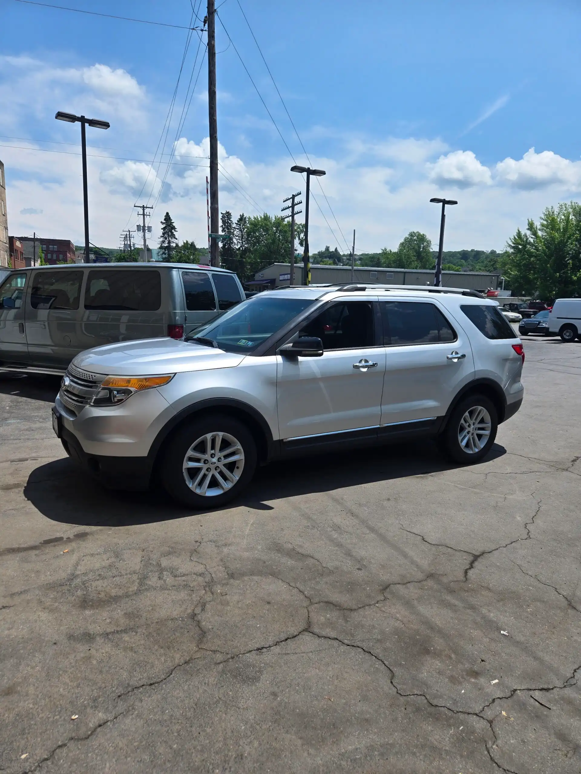 2012 Ford Explorer XLT 4x4's photo