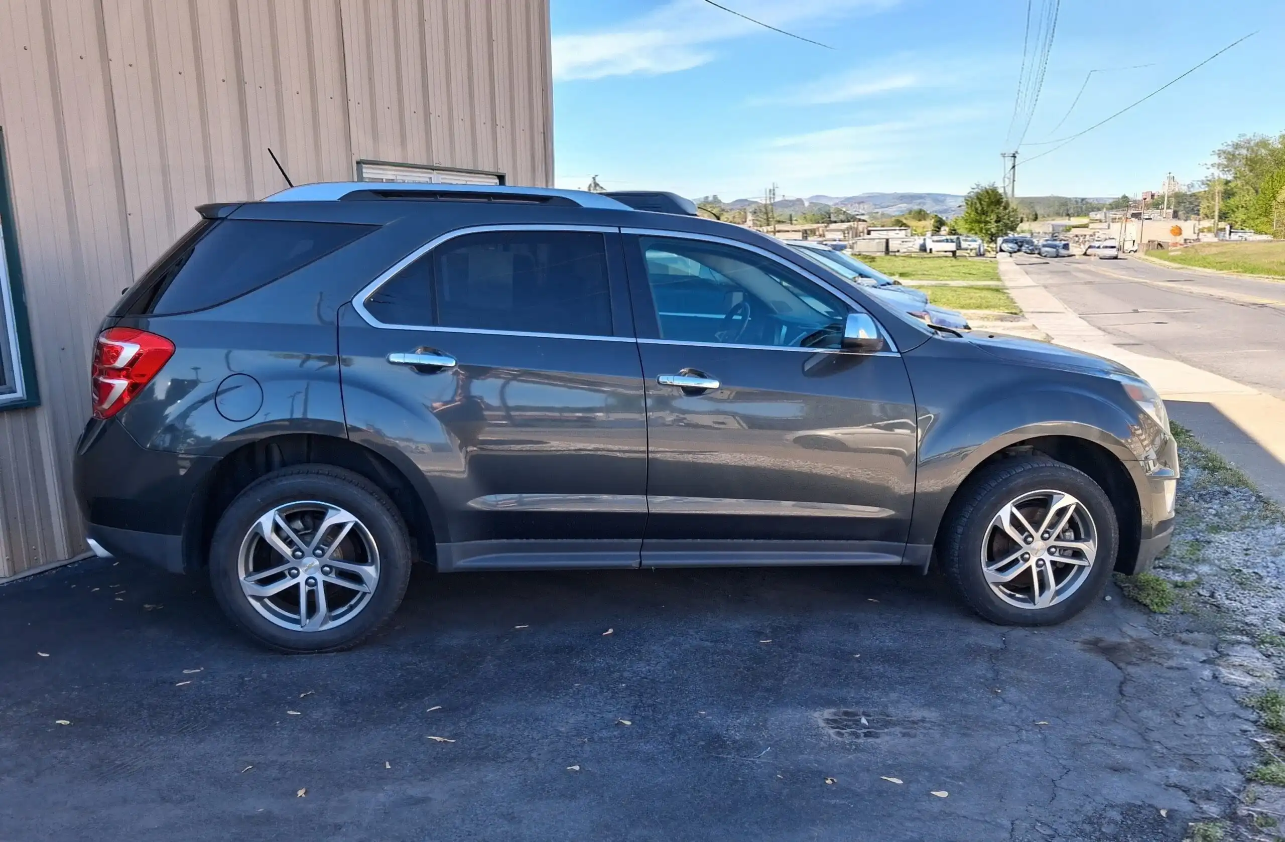 2017 Chevrolet Equinox AWD Premier's photo