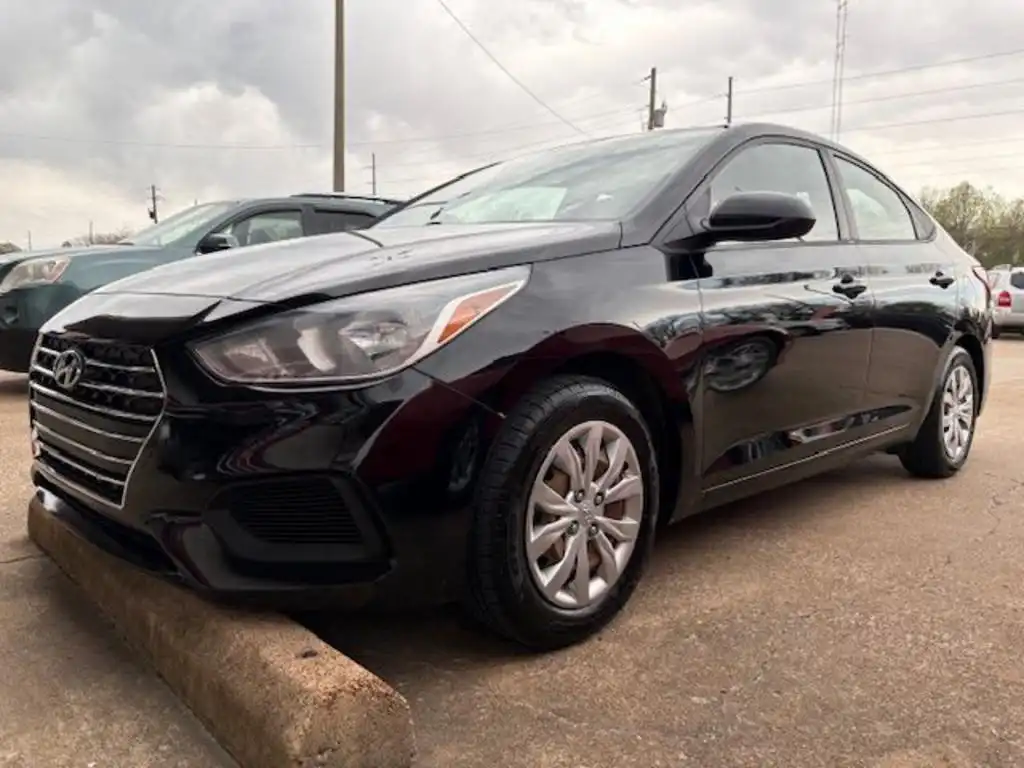 2019 Hyundai Accent SE 4-Door 6-Speed Automatic's photo