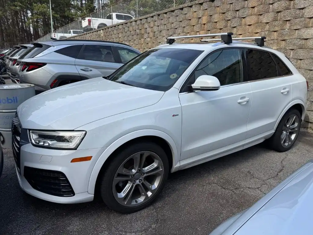 2016 Audi Q3 2.0T quattro tiptronic Prestige's photo