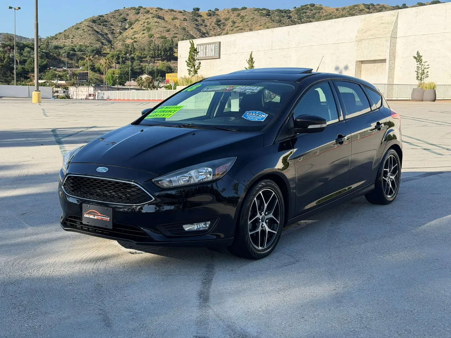 2018 Ford Focus SEL Hatchback photo 4