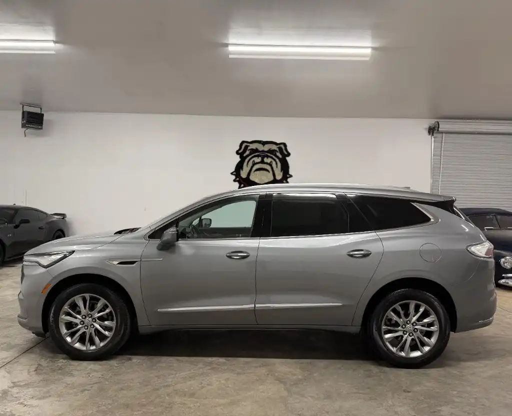 2023 Buick Enclave Avenir's photo