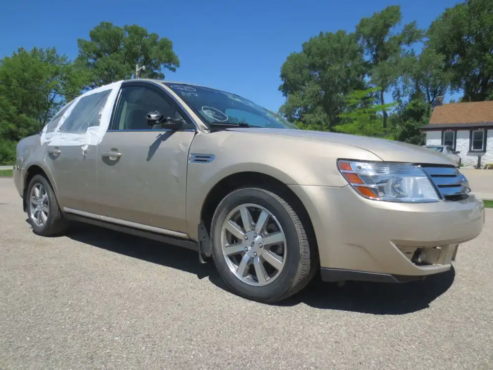 2008 Ford Taurus SEL's photo