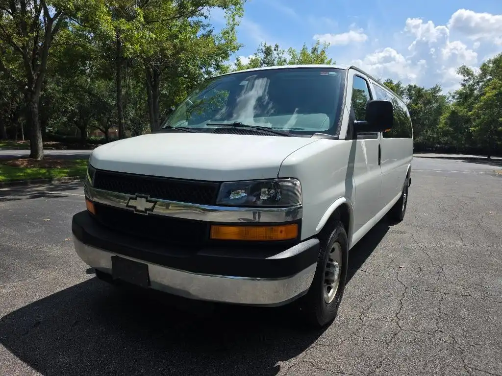 2008 Chevrolet Express 3500 Extended's photo