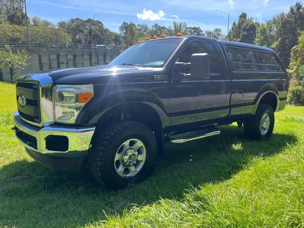 2016 Ford F-250 XL 4WD Regular Cab 8' Box's photo
