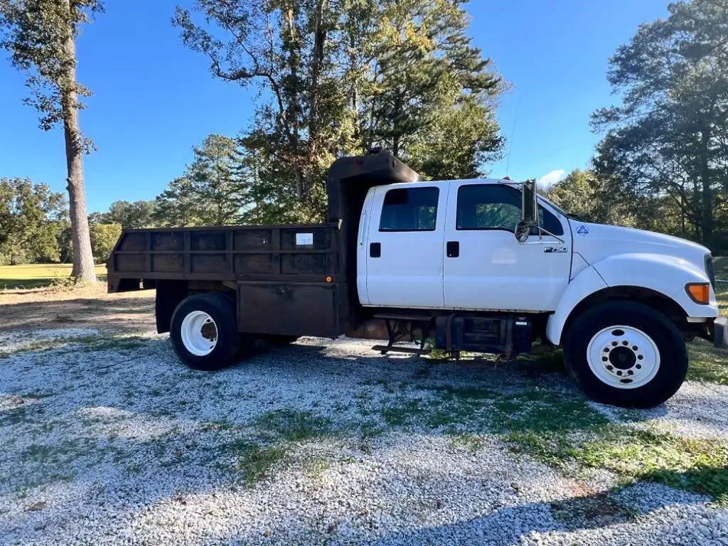 2000 Ford F-750 750 photo 1