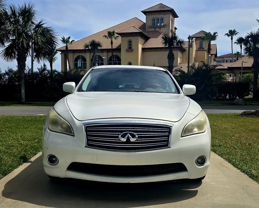 2012 INFINITI M 37's photo