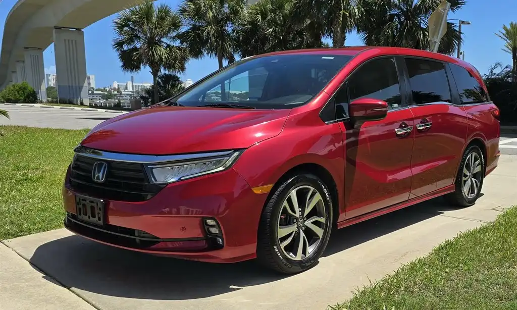 2022 Honda Odyssey Touring's photo