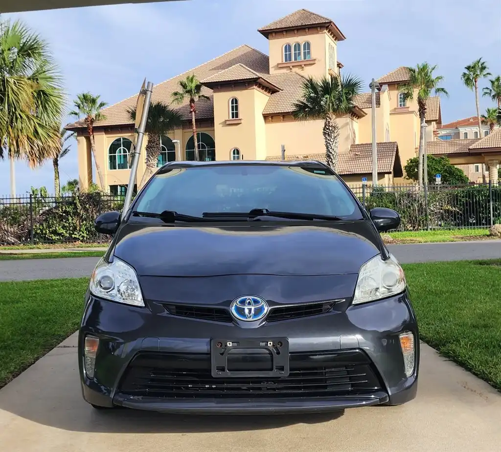 2012 Toyota Prius Four's photo