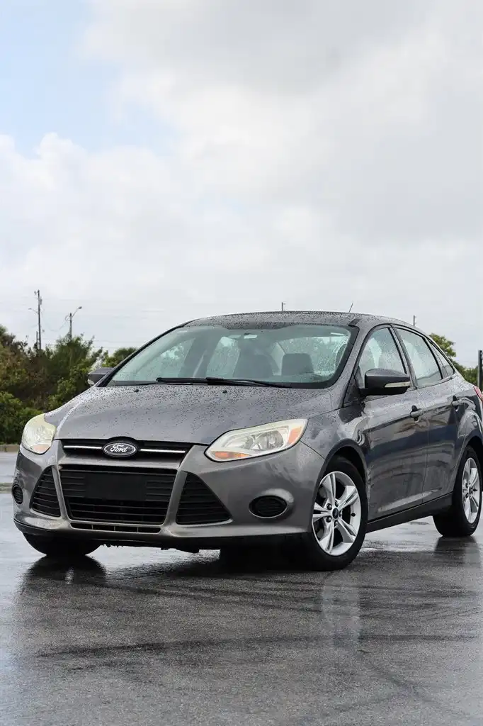 2014 Ford Focus Sedan SE's photo