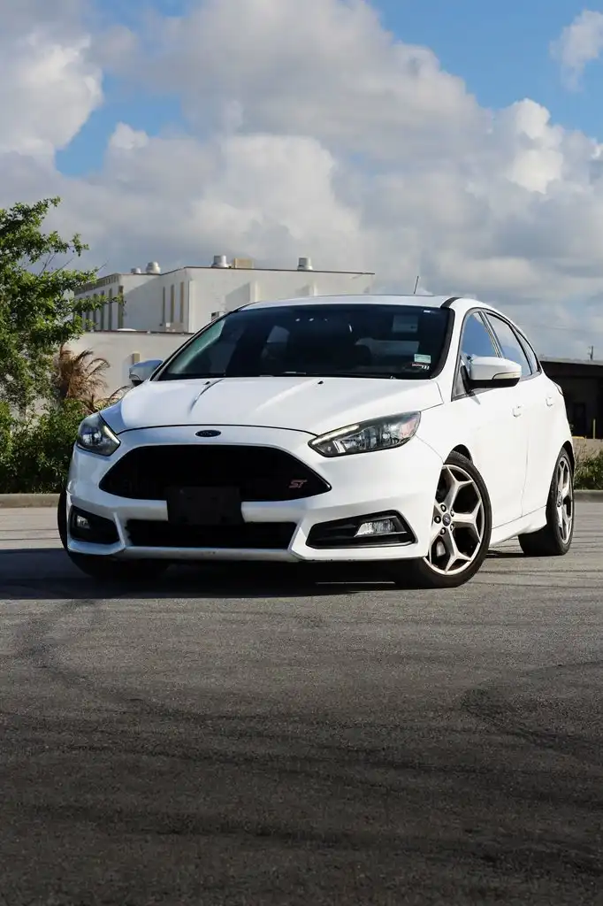 2016 Ford Focus 5 Door Hatch ST's photo