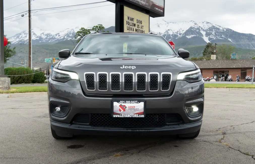 2019 Jeep Cherokee Latitude Plus photo 3