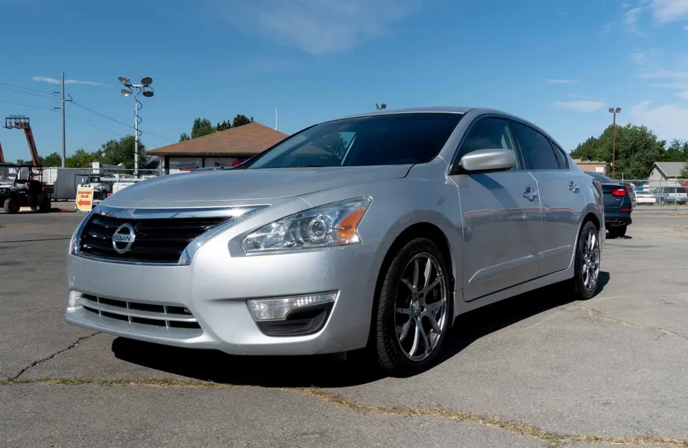 2014 Nissan Altima 2.5 SV photo 3