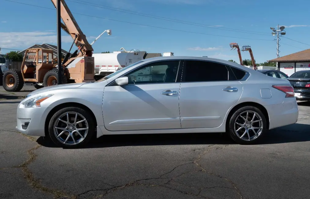 2014 Nissan Altima 2.5 SV photo 4