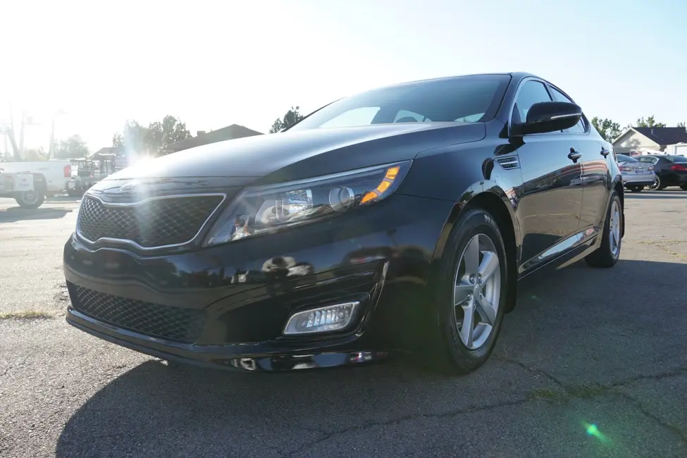 2015 Kia Optima LX Auto photo 3