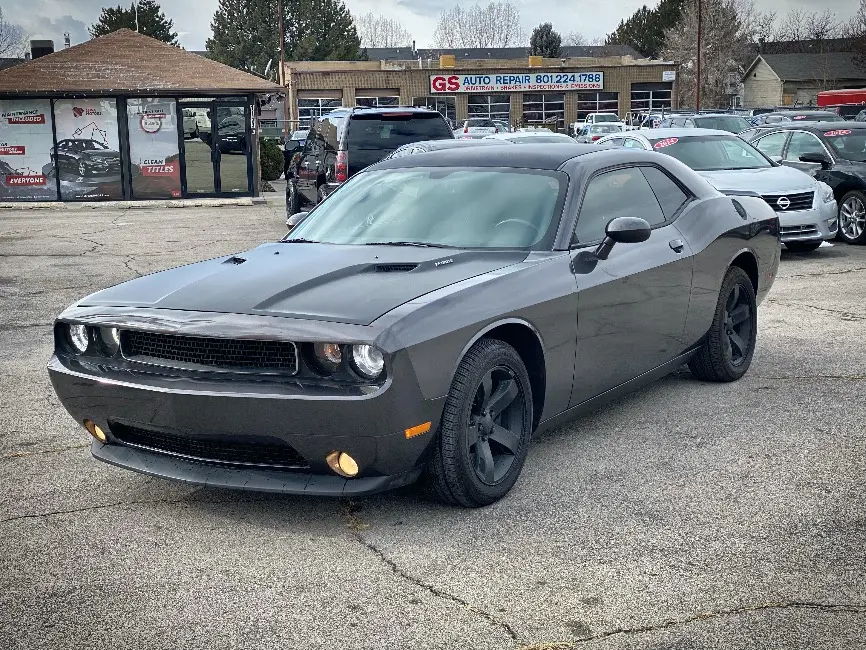 2013 Dodge Challenger R/T photo 4