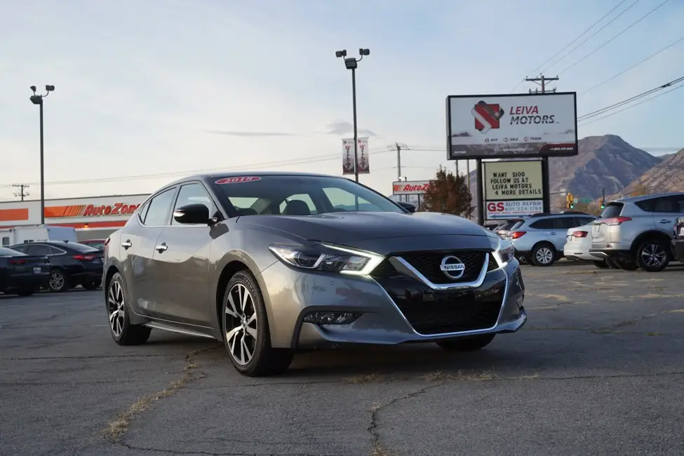 2018 Nissan Maxima SV photo 1