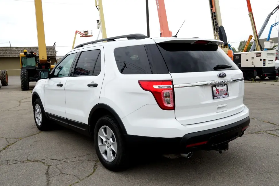 2014 Ford Explorer Base photo 5