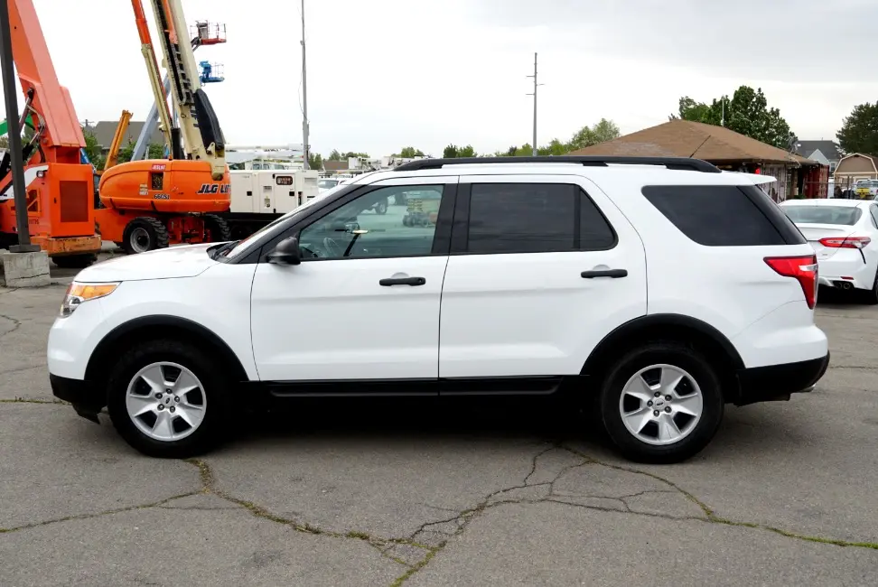 2014 Ford Explorer Base photo 4