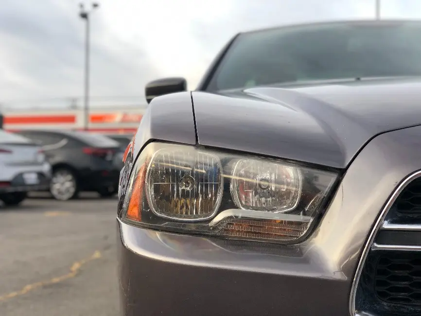 2013 Dodge Charger SE photo 3