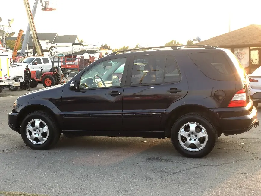 2002 Mercedes-Benz M-Class ML320 photo 4
