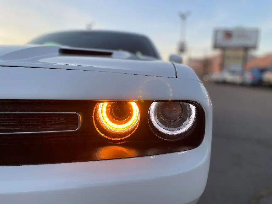 2019 Dodge Challenger SXT Auto AWD photo 3