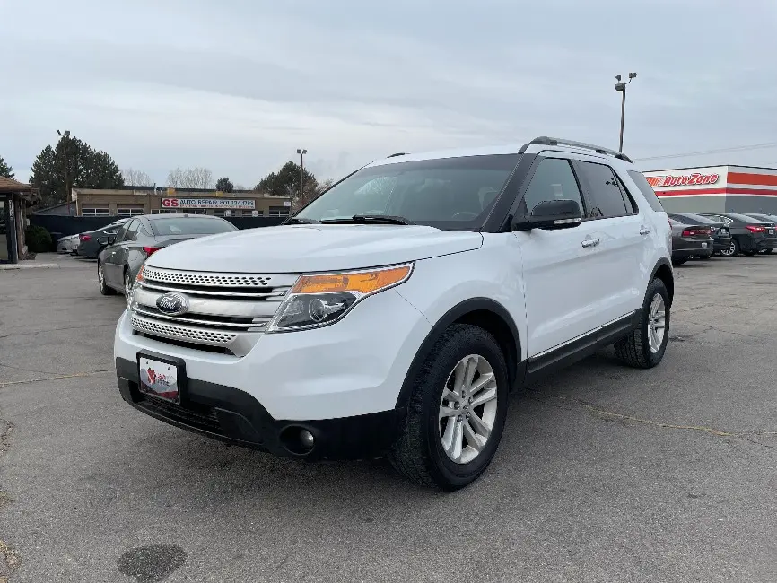 2014 Ford Explorer XLT 4x4 photo 4
