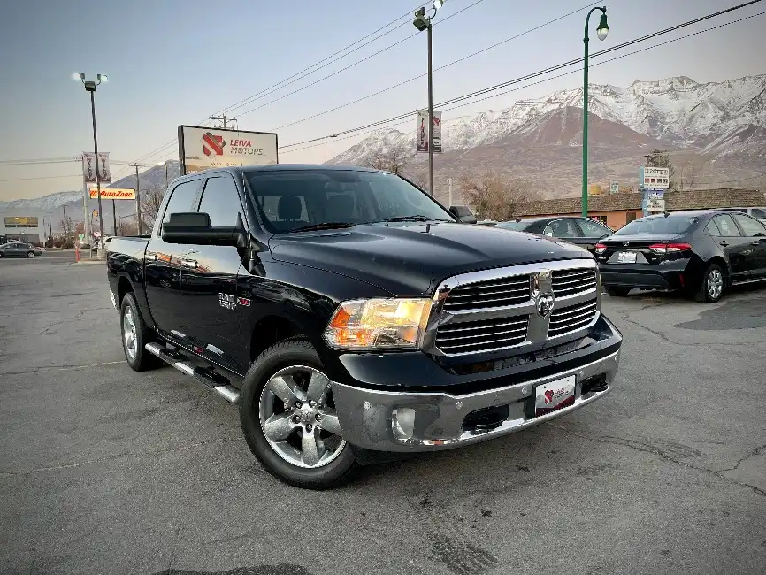 2016 RAM 1500 Big Horn 4x4 Crew Cab 5'7's photo