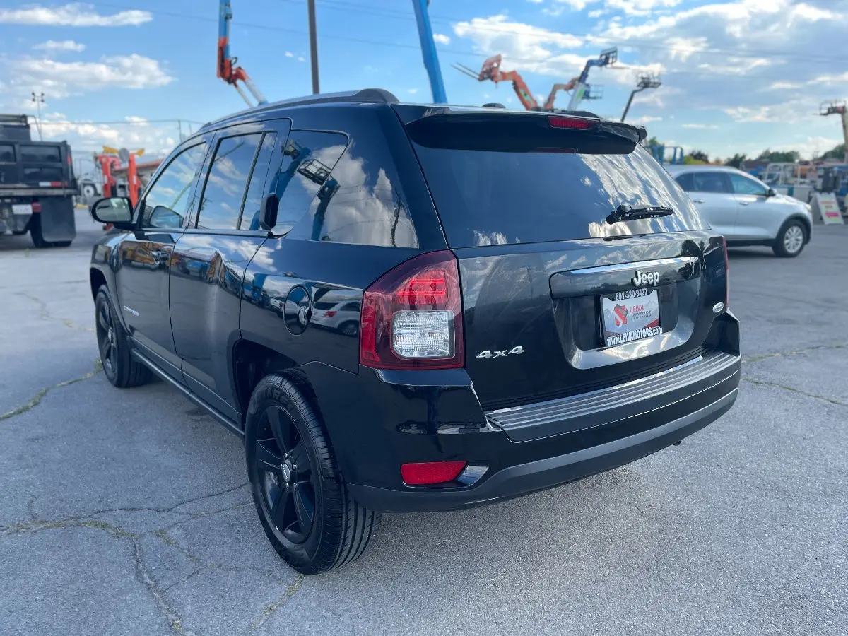 2016 Jeep Compass Latitude 4X4 photo 5