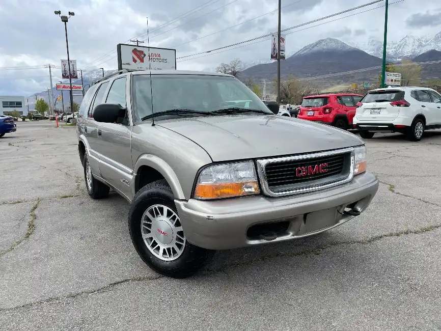 2000 GMC Jimmy SLE 4X4's photo
