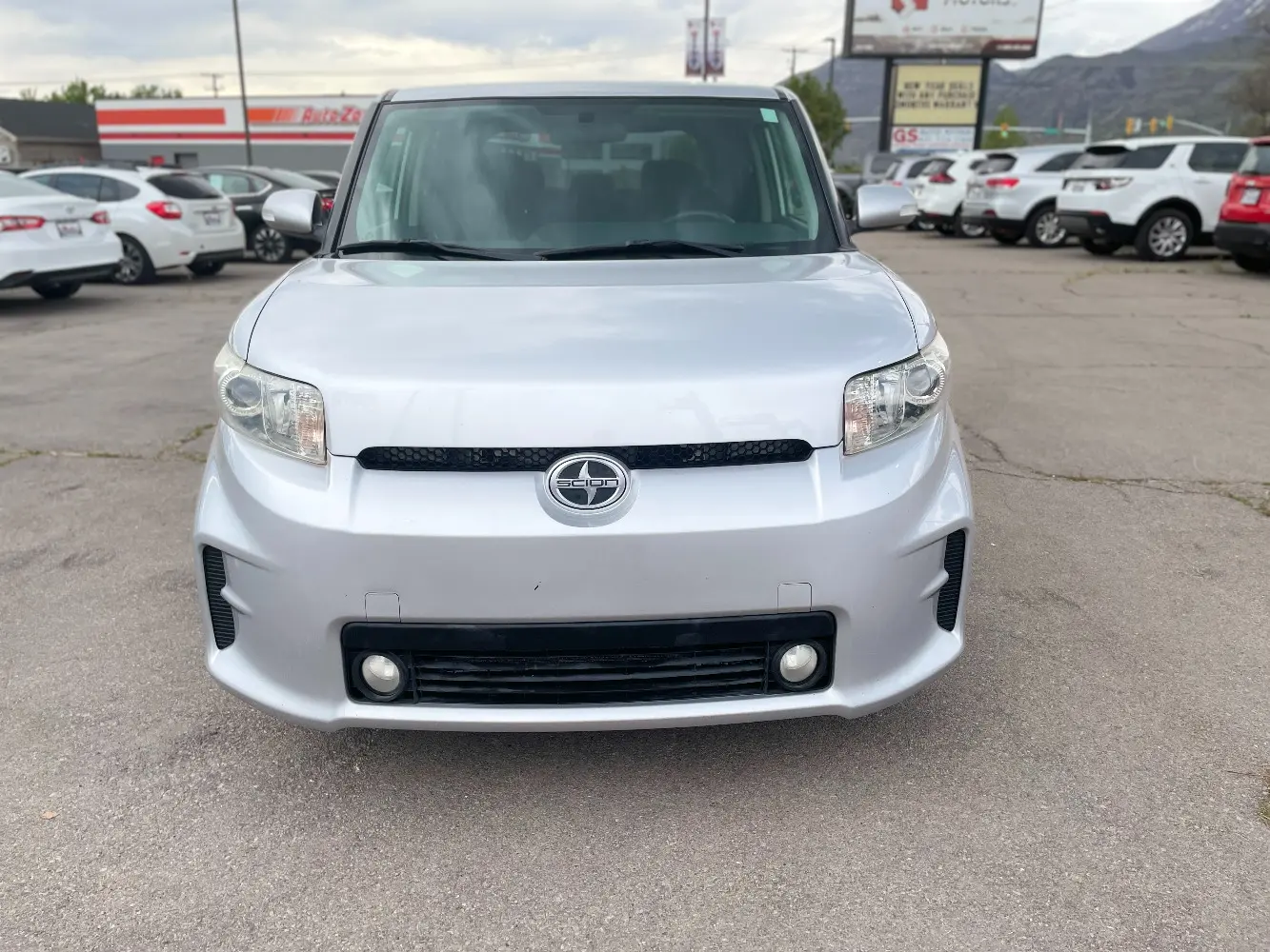 Vehicle Image 2
