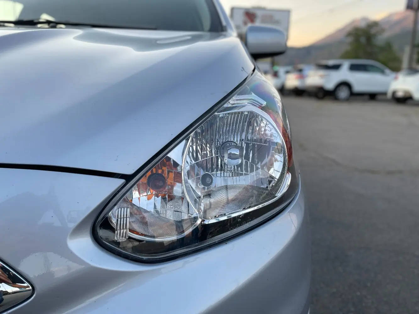 2019 Mitsubishi Mirage ES CVT photo 3