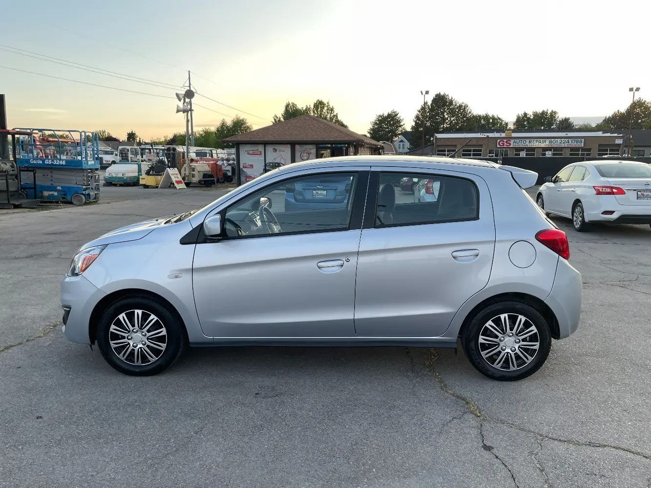 2019 Mitsubishi Mirage ES CVT photo 5