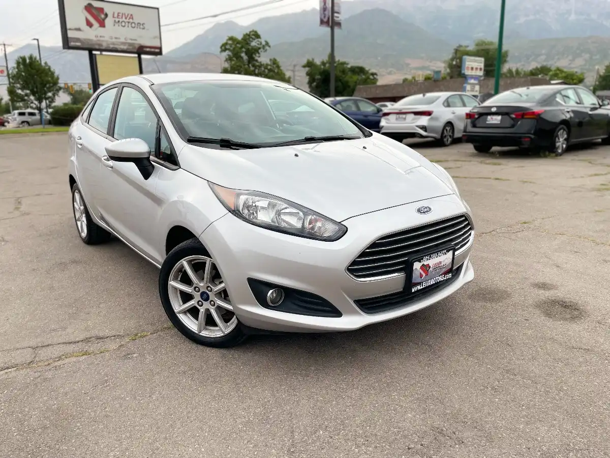 2019 Ford Fiesta SE Sedan's photo