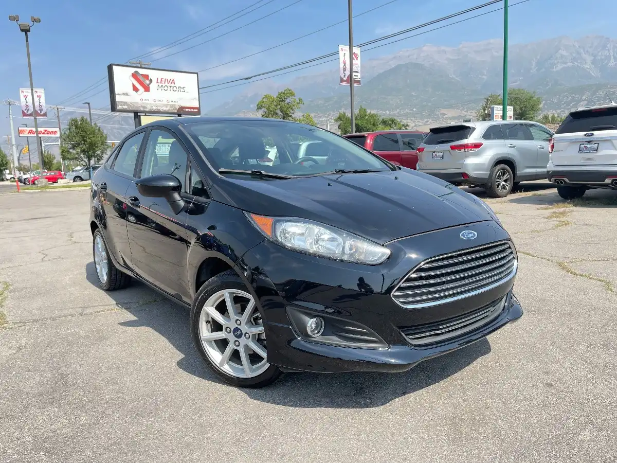 2019 Ford Fiesta SE Sedan's photo