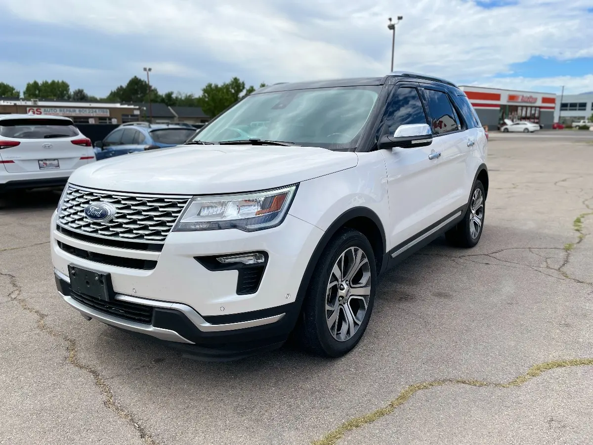 2018 Ford Explorer Platinum 4WD photo 3