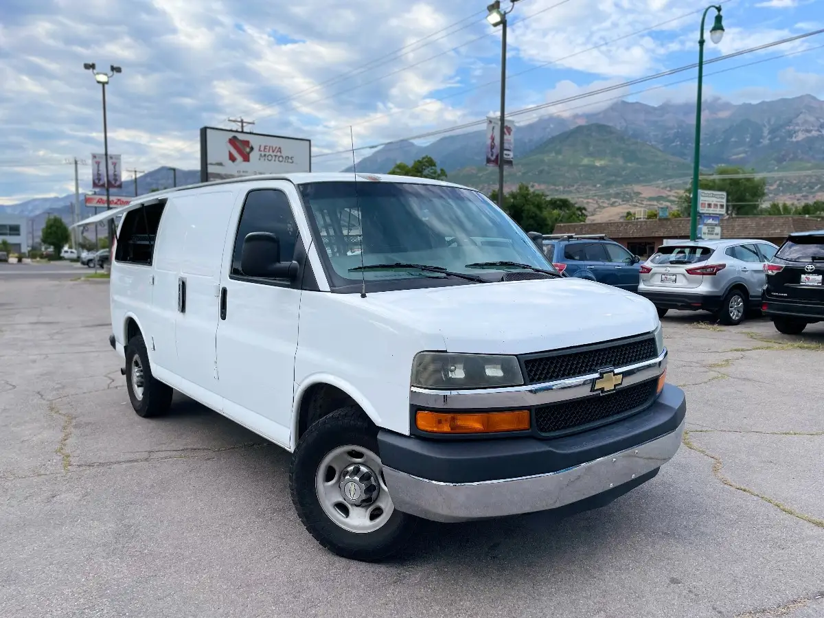 2007 Chevrolet Express Work Van HD 2500 photo 1