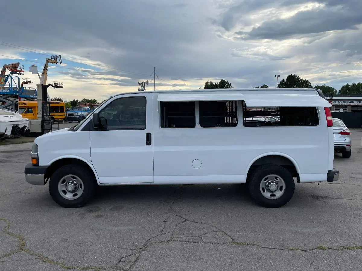 2007 Chevrolet Express Work Van HD 2500 photo 4
