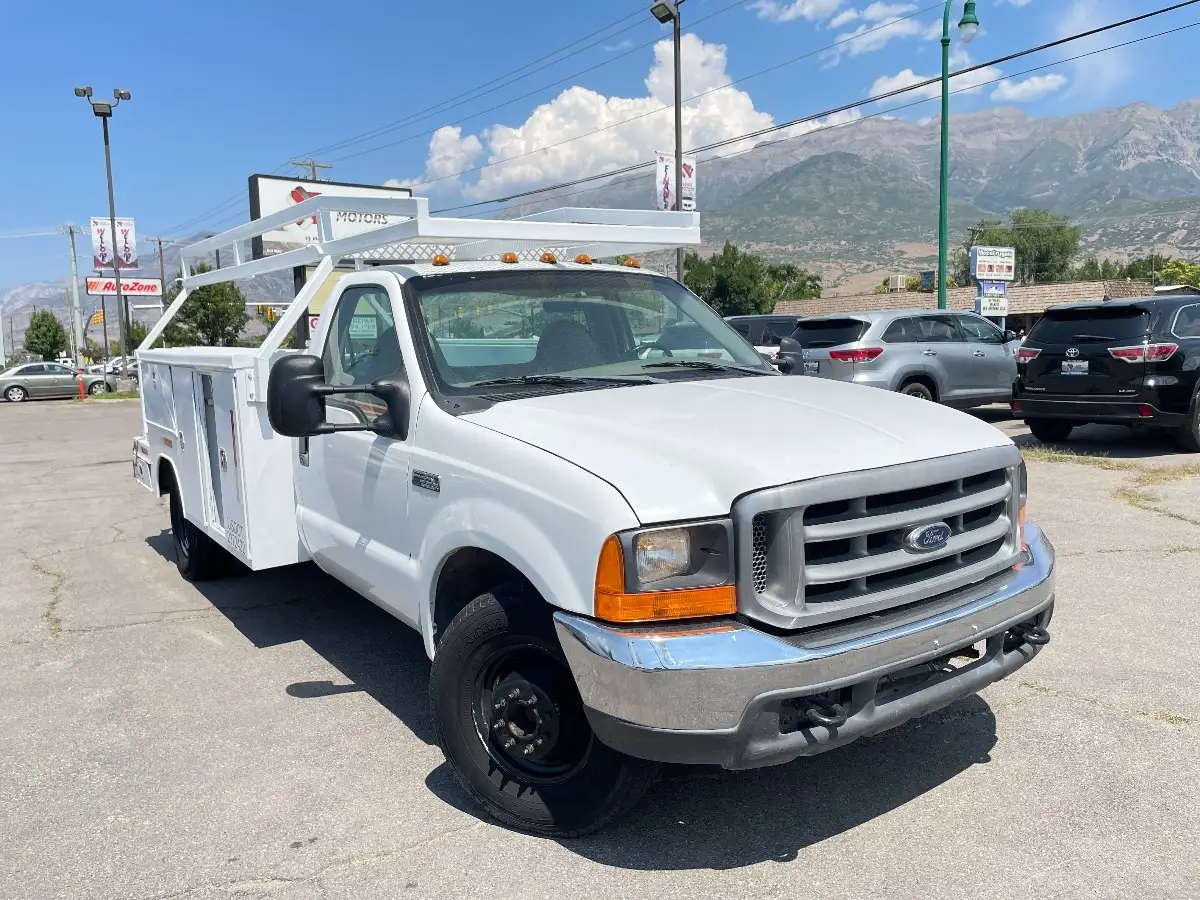 2000 Ford F-350 Regular Cab SD photo 1