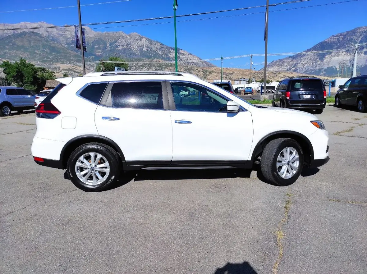 2018 Nissan Rogue S AWD photo 5