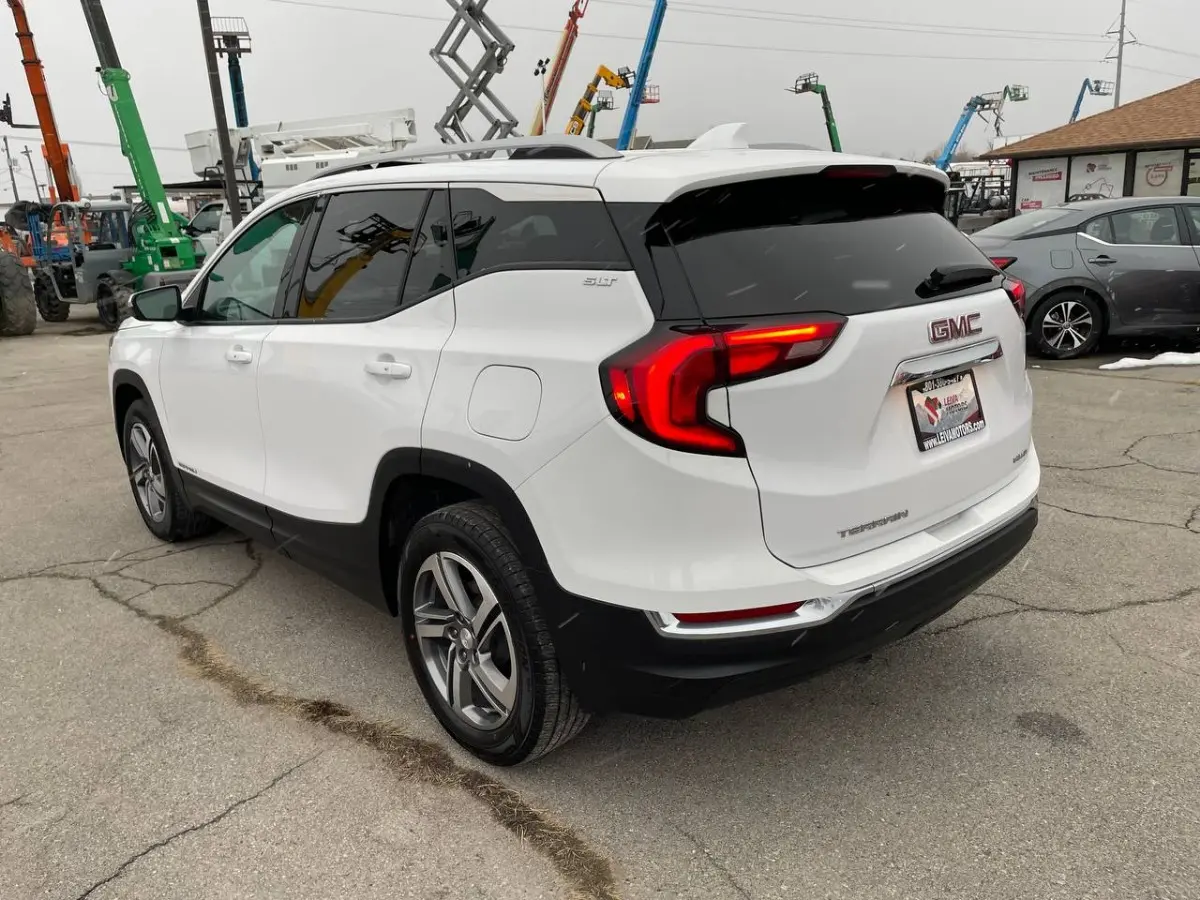 2021 GMC Terrain SLT AWD photo 5