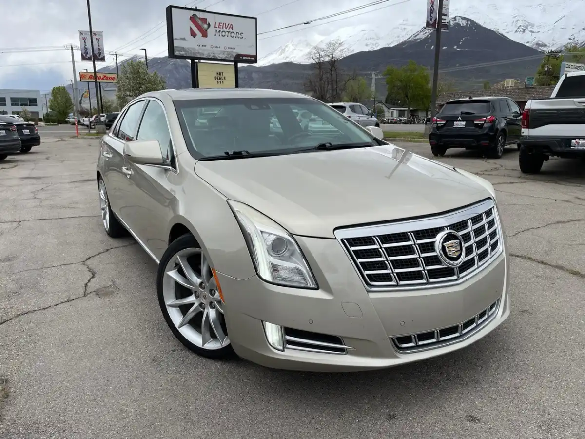 2013 Cadillac XTS 3.6L FWD Premium Collection's photo